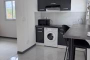 A louer ce jolie appartement de type F1 Meublé sur le hauteurs de bois de nèfles Sainte Clotilde