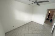A vendre T3 rue Jean Albany à St Denis, proche de toutes les commodités.