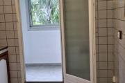 A vendre T3 rue Jean Albany à St Denis, proche de toutes les commodités.