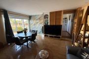 Belle propriété F5/6 avec garages et piscine, idéalement située en hyper centre d'Etang Salé Les Hauts, en impasse, implantée sur un terrain plat de 1515 m² sans vis à vis.