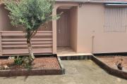 PETITE MAISON AVEC JARDIN, 2 CHAMBRES, PROXIMITÉ CHAMP BORNE
