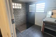 PETITE MAISON AVEC JARDIN, 2 CHAMBRES, PROXIMITÉ CHAMP BORNE