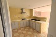PETITE MAISON AVEC JARDIN, 2 CHAMBRES, PROXIMITÉ CHAMP BORNE