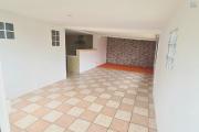 PETITE MAISON AVEC JARDIN, 2 CHAMBRES, PROXIMITÉ CHAMP BORNE