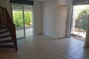 A LOUER APPARTEMENT F2 DUPLEX EN REZ DE JARDIN DE 53 M2 DE SURFACE A LA SALINE LES BAINS