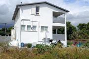 Villa T2/3 neuve en Duplex de 84 m² bâtie en 2025 sur un terrain 342 m² – Vue mer – Ravine des Cabris