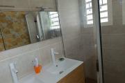 Villa T2/3 neuve en Duplex de 84 m² bâtie en 2025 sur un terrain 342 m² – Vue mer – Ravine des Cabris