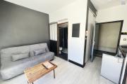 A LOUER STUDIO MEUBLÉ RESIDENCE LES COLONIES