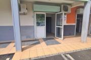 A LOUER - LOCAL COMMERCIAL 33 M2 - GRANDE MONTEE - SAINTE MARIE