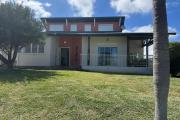 A vendre villa exceptionnelle d'environ 120 m² de type F5 quartier résidentiel très recherché le Tampon 12 éme