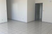 A louer ce bel appartement de type F3 sur une résidence PRIVE au dernier étage vue mer à Sainte Clotilde.