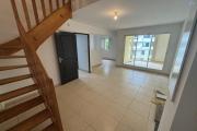 A vendre charmant appartement duplex entièrement rénové de type F3 proche centre ville du Tampon