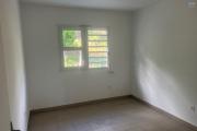 A louer appartement de type T4 dans une petite r&eacute;sidence proche &eacute;cole et petite vue mer