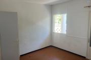 A louer grand Appartement T4 sur ETANG SALE LES BAINS avec un beau et grand jardin