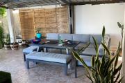 A louer grand Appartement T4 sur ETANG SALE LES BAINS avec un beau et grand jardin