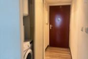 A Louer bel appartement de type F1 meublé résidence le Rembrandt à Sainte Clotilde proche clinique.
