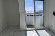 A Louer appartement de type F1 résidence les ORANGELLES à Sainte Clotilde .