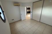 A vendre T2 avec varangue vue mer &agrave; Ste Clotilde residence Lobellia