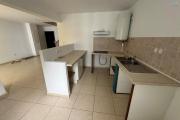 A vendre joli appartement duplex rénové de type F 2/3 proche du centre ville du Tampon