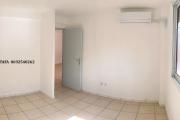 Bel appartement T2 avec terrasse de 62 m2 - Chambre climatis&eacute;e