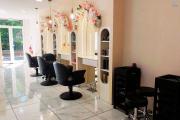 Au cœur du centre-ville de Saint-Paul | Salon de coiffure à vendre au prix de 69 500 €.