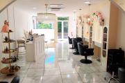 Au cœur du centre-ville de Saint-Paul | Salon de coiffure à vendre au prix de 69 500 €.