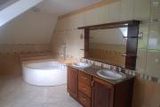 A VENDRE charmante maison de type F4 sur 634 m2 de terrain à SAINT-GILLES LES HAUTS