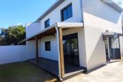 A louer jolie Villa F4 neuve avec vue mer à Petite-Ile