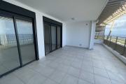 A louer à Saint Leu appartement T4 spacieux récent avec vue mer