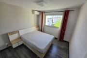 Superbe appartement T5 duplex de 124m2 entièrement refait à neuf et vendu meublé.