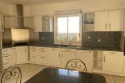 LA POSSESSION – QUARTIER BOEUF-MORT-Villa d’exception avec vue océan, 7 chambres et fort potentiel patrimonial