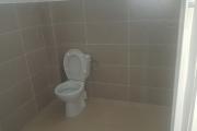 A louer villa de type F4 en duplex r&eacute;cente &agrave; St Leu l'Etang - WC aux normes PMR