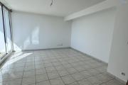 A louer ce joli appartement de type F2 sur la résidence GEORGES BRASSENS à Sainte Clotilde.