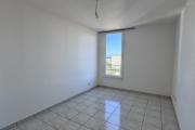 A louer ce joli appartement de type F2 sur la résidence GEORGES BRASSENS à Sainte Clotilde.