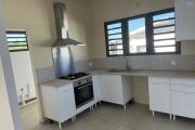 A louer villa F4 neuve dans une petite impasse calme de la Ravine Sèche AVIRONS - cuisine équipée