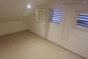 A LOUER appartement duplex de type F2 avec cour privative sur SAINT-GILLES LES HAUTS