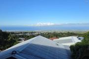 A louer grand appartement F4 au dernier &eacute;tage avec magnifique vue mer et montagne