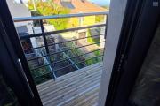 A louer grand appartement F4 au dernier &eacute;tage avec magnifique vue mer et montagne