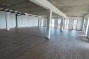 À louer un local professionnel ou commercial de 149,5 m² à l’Éperon avec vue mer - Saint-Paul