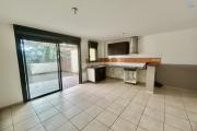 À louer – Appartement T2 de 49 m² en rez-de-jardin – Sainte-Clotilde, La Bretagne