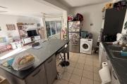 Maison jumelée de type F3, en R+1, d'une surface habitable de 71 m² + varangue de 12 m², jardin devant et derrière dans une résidence sécurisée en hyper-centre
