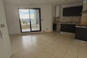 en vente T2 dans la residence Lobellia à Ste Clotilde proche de toutes les commodités .