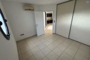 en vente T2 dans la residence Lobellia à Ste Clotilde proche de toutes les commodités .