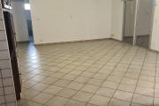 A LOUER Local Professionnel/ Commercial sur Sainte Marie/ Rue Alphonse Daudet