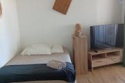 A VENDRE STUDIO  r&eacute;nov&eacute; meubl&eacute; neuf BOUCAN CANOT
