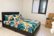 A vendre T3 en rez-de-jardin avec piscine – L’Étang-Salé-les-Hauts.