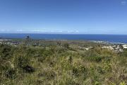 Joli terrain de 505 m² arpenté uniquement pour un projet touristique/loisir avec pleine vue mer à 250 m d'altitude