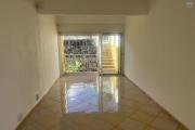 A louer villa F5/6 mitoyenne avec garage au bas des AVIRONS
