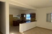 A louer villa F5/6 mitoyenne avec garage au bas des AVIRONS