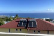 A louer villa F5/6 mitoyenne avec garage au bas des AVIRONS